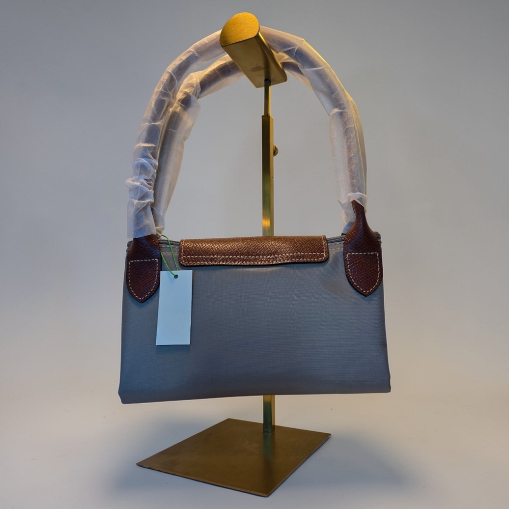SALE!! 2026 New Designer Light Brown Medium Tote in Nylon NWT - Picture 6 of 11
